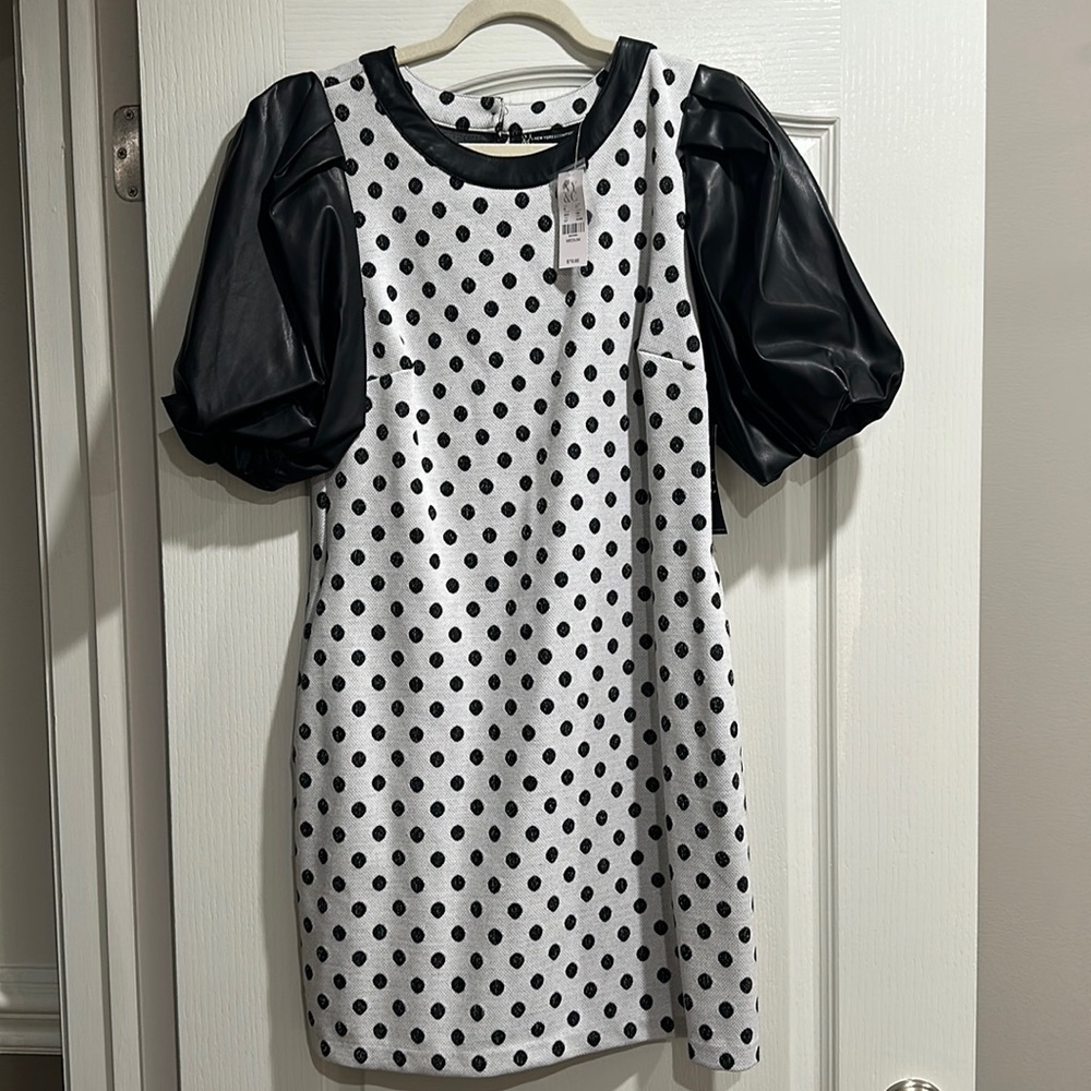 Adorable balloon sleeve polka dot dress!
